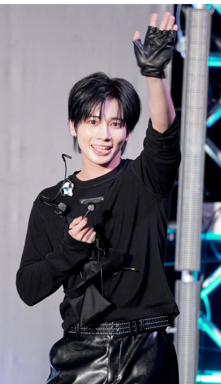 Fandom-recommended wallpaper image of Taehyun (TOMORROW X TOGETHER)