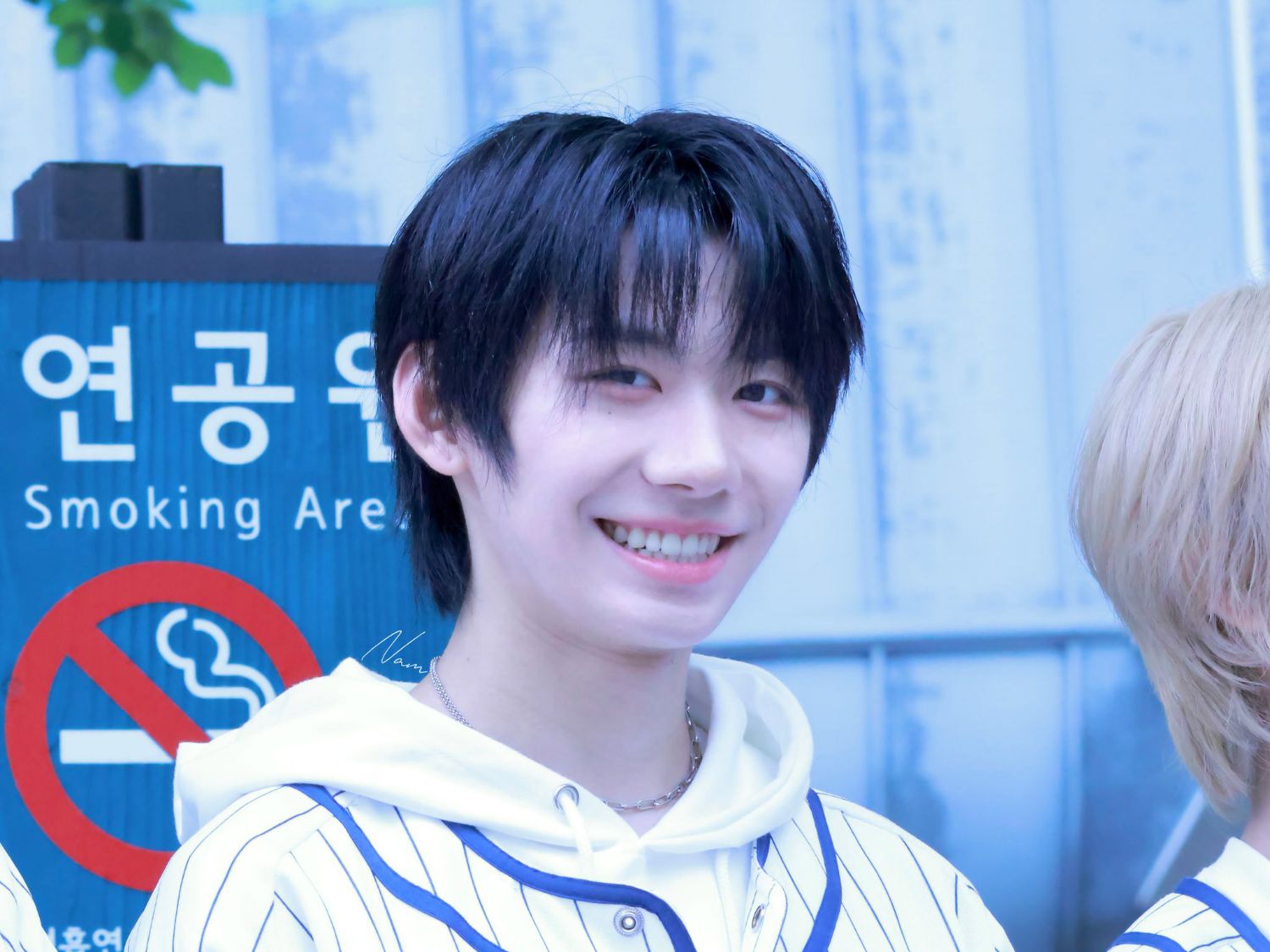 Behind-the-scenes cut of Park Han (AHOF)