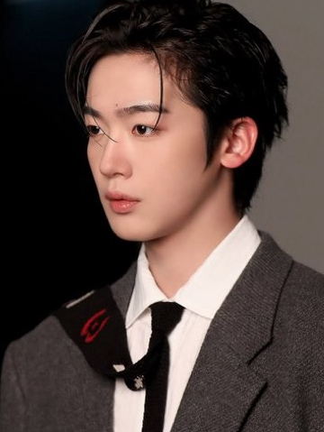 A moment captured by Kim Yohan (WEi)'s fan