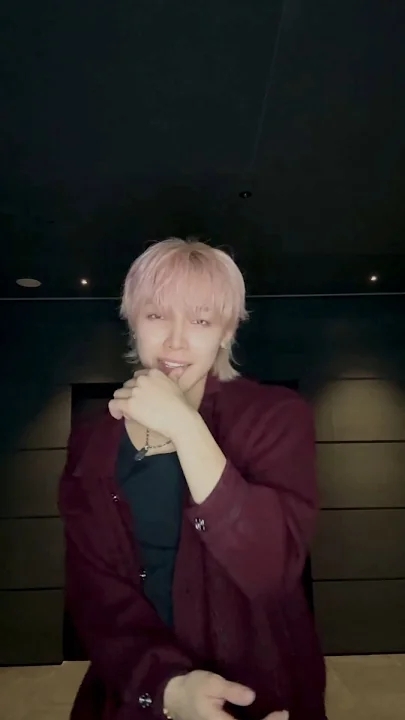 Today's most popular wallpaper in the &TEAM community