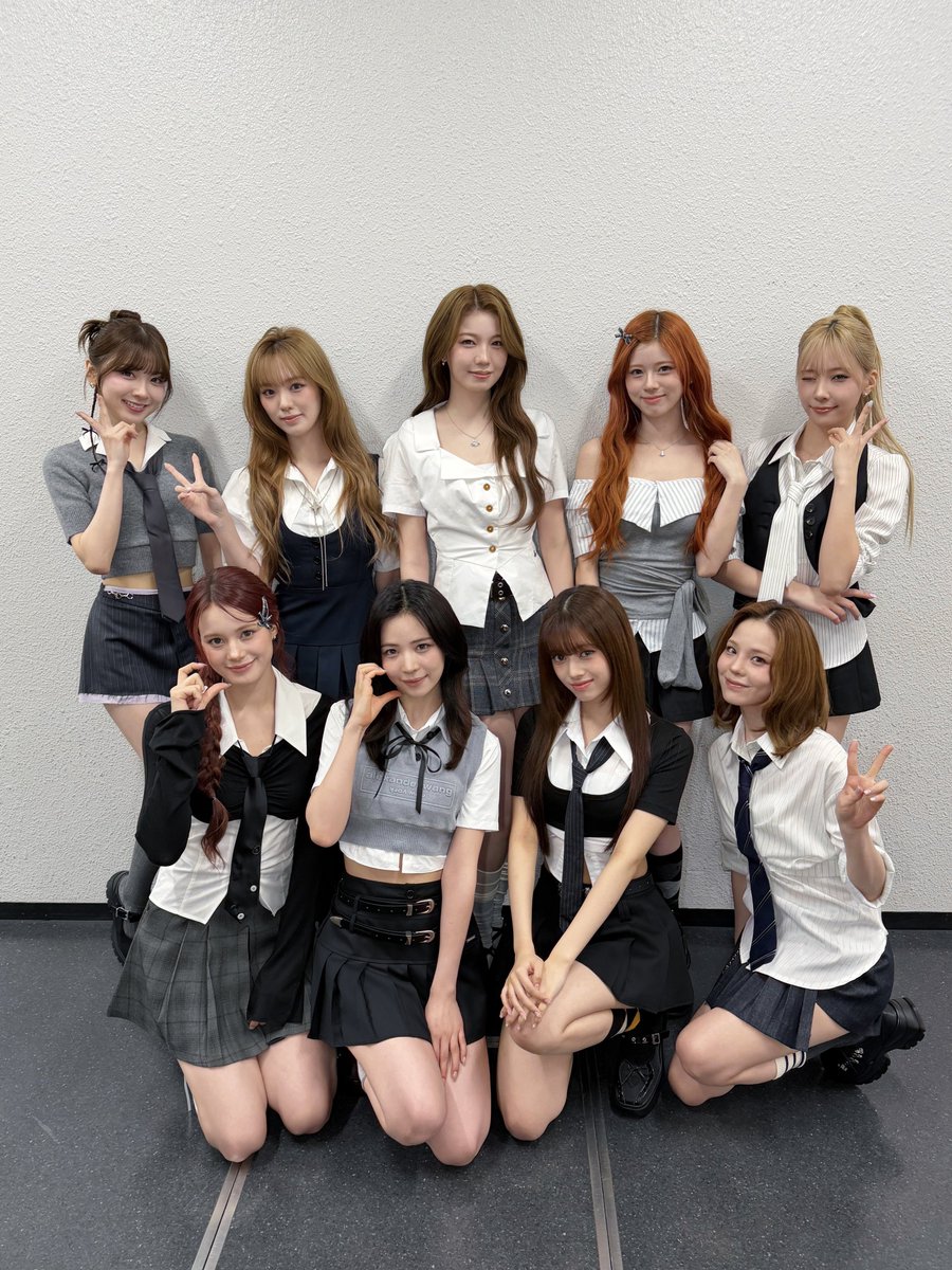 Recent activity shot of NiziU