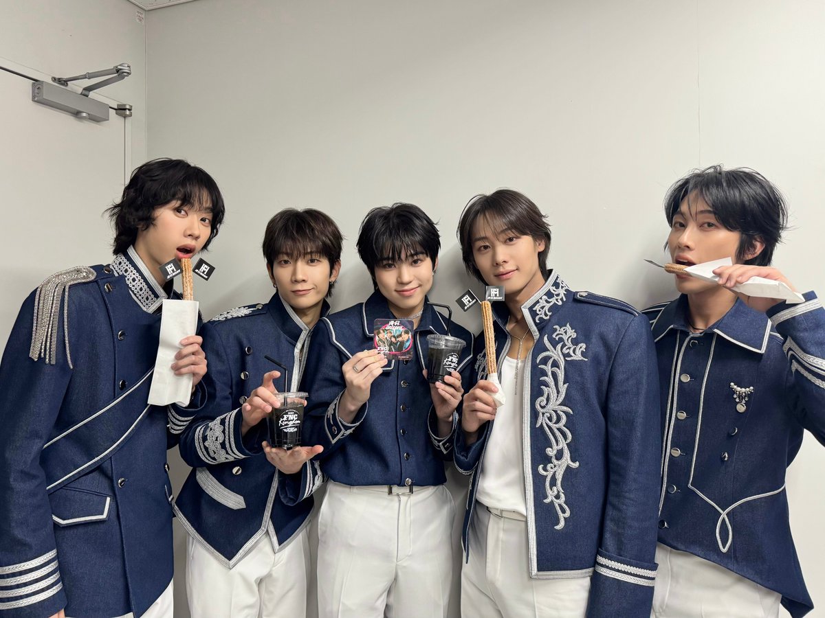 Recent activity shot of Hi-Fi Un!corn