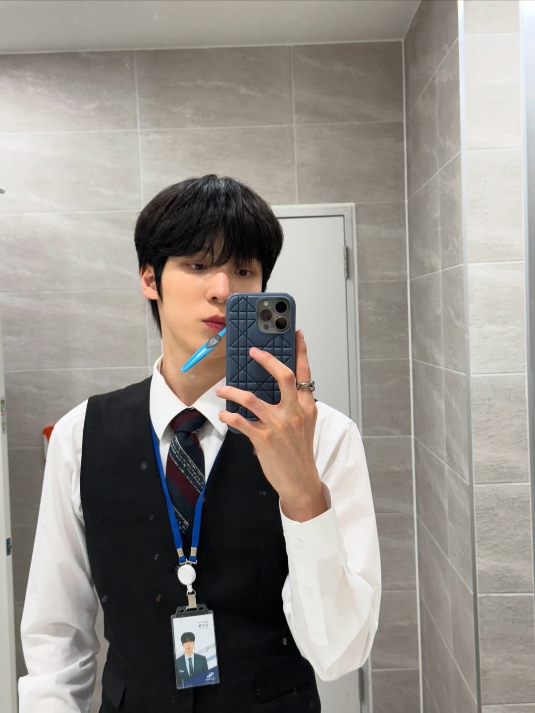 Behind-the-scenes cut of Yunho (ATEEZ)