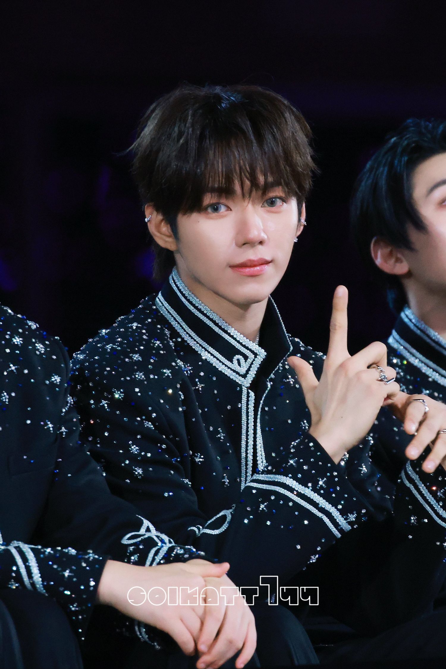 A moment captured by JL (AHOF)'s fan