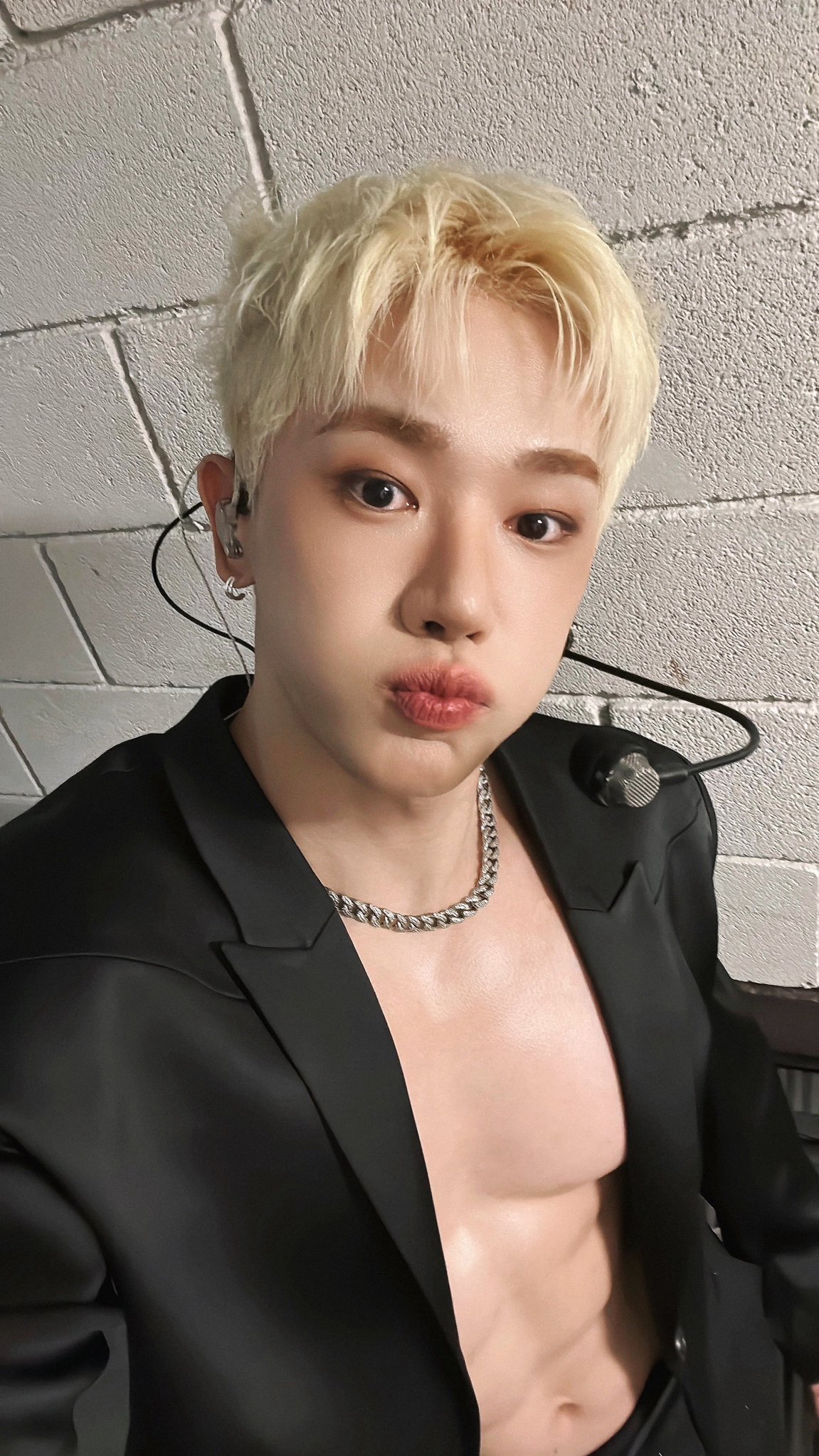 The most beloved wallpaper among Wonho's fans