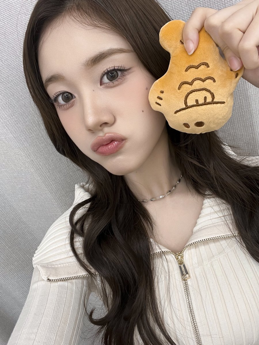 A moment captured by STAYC's fan