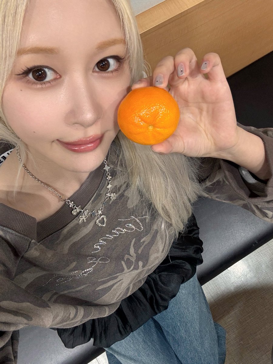 Behind-the-scenes cut of WJSN