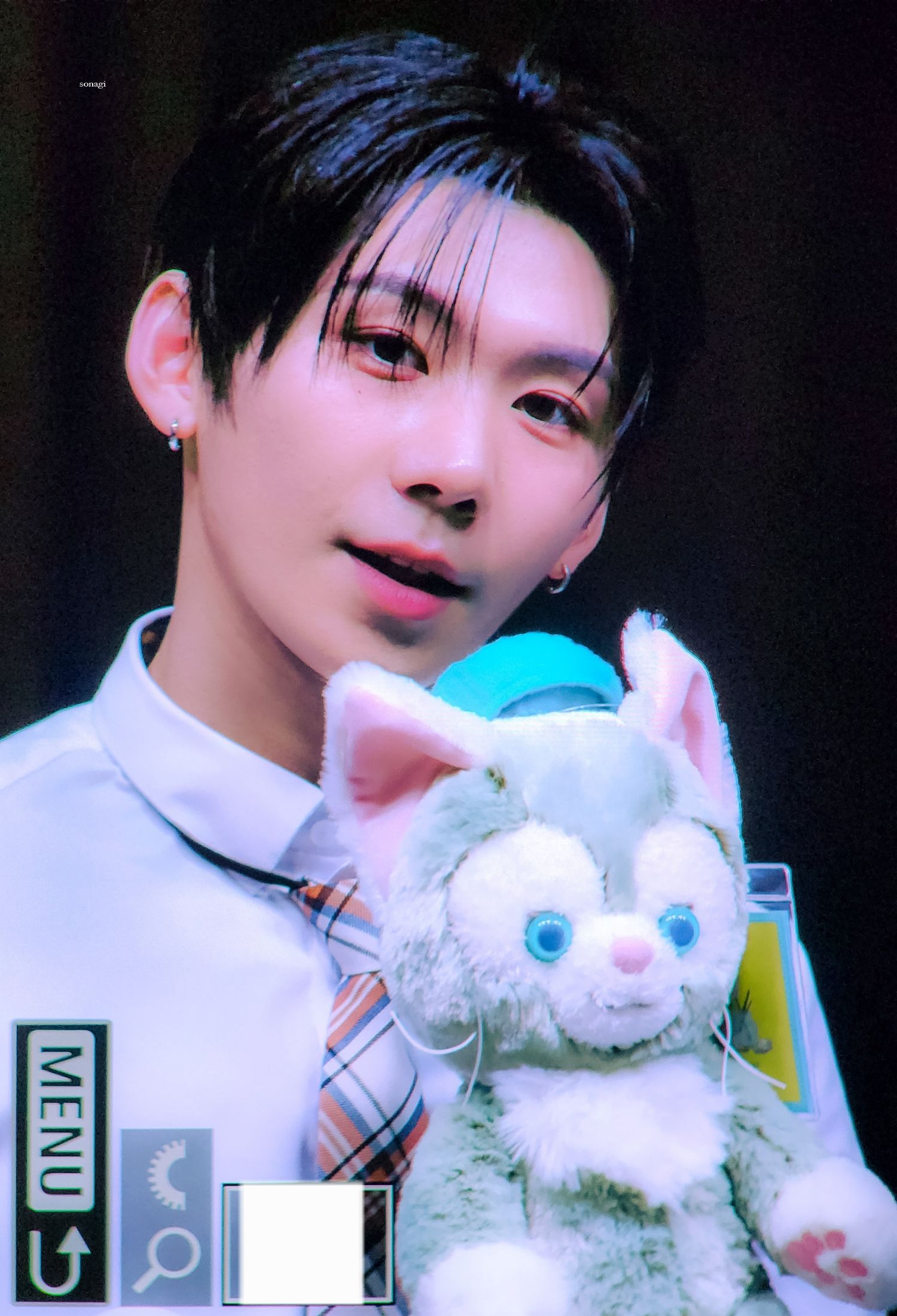 Behind-the-scenes cut of Park Han (AHOF)