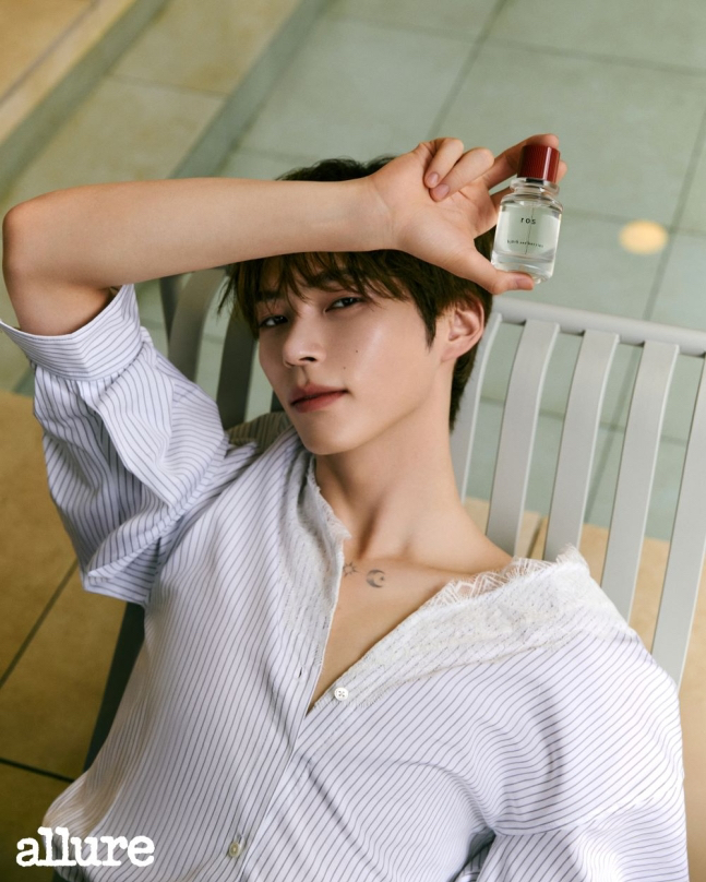 Foto aktivitas terbaru Sung Hanbin (ZEROBASEONE)