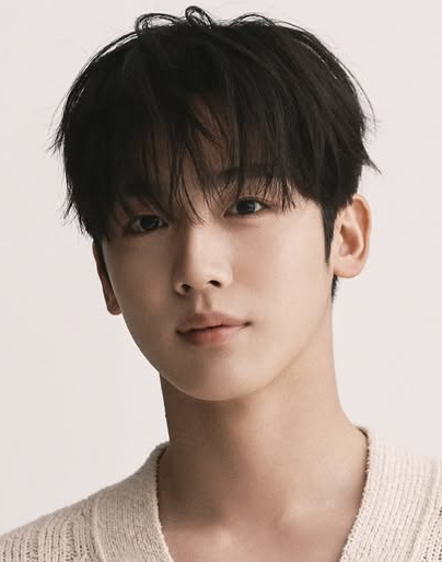 Behind-the-scenes cut of Kim Yohan (WEi)