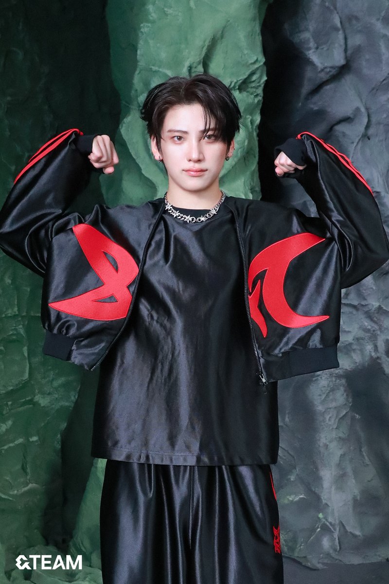 Latest photo of &TEAM