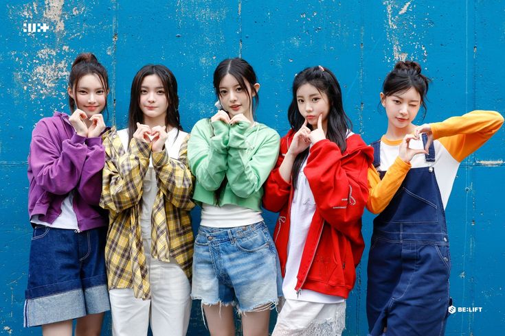 Behind-the-scenes cut of ILLIT