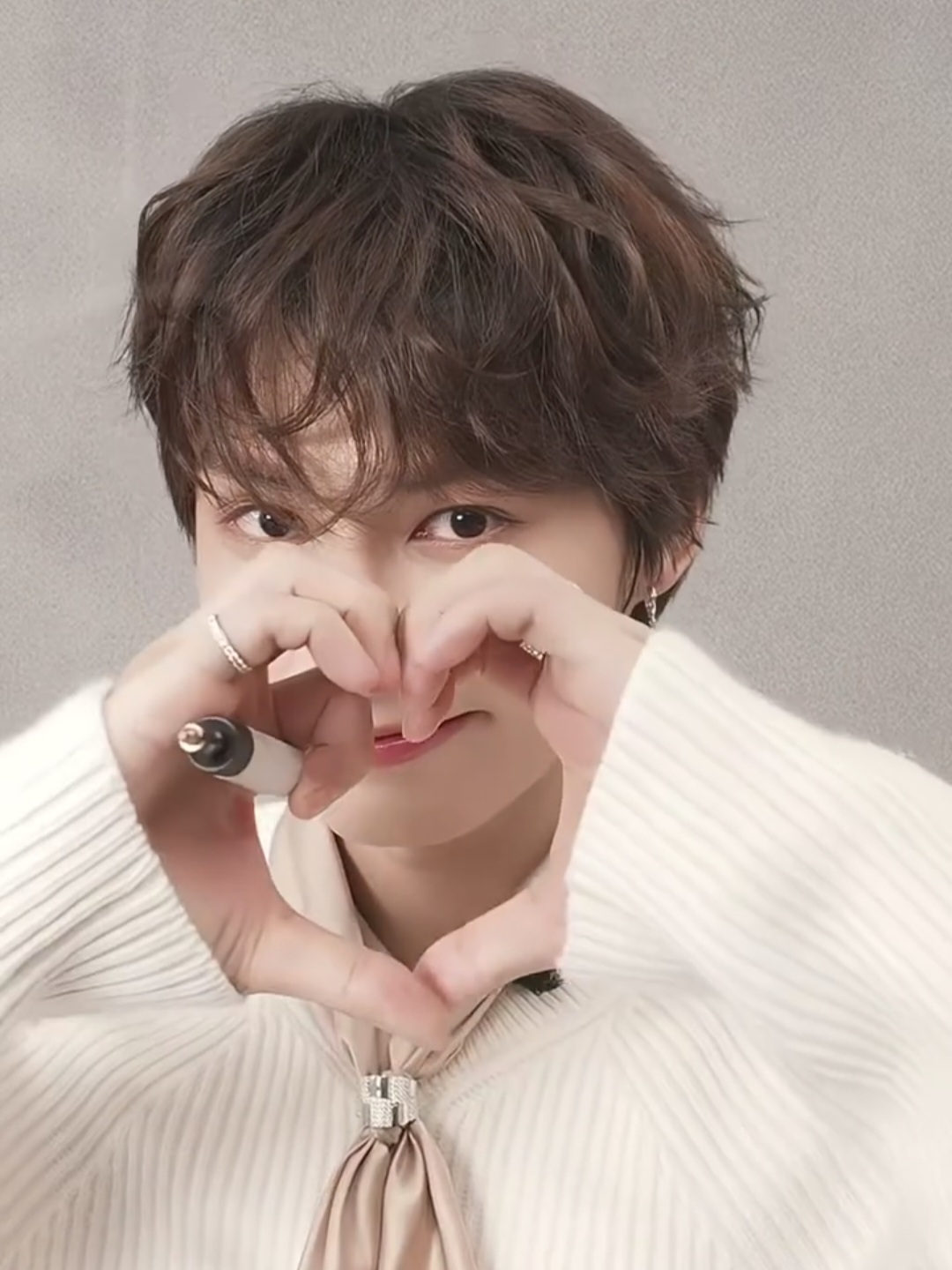 Jun (SEVENTEEN)的最新照片