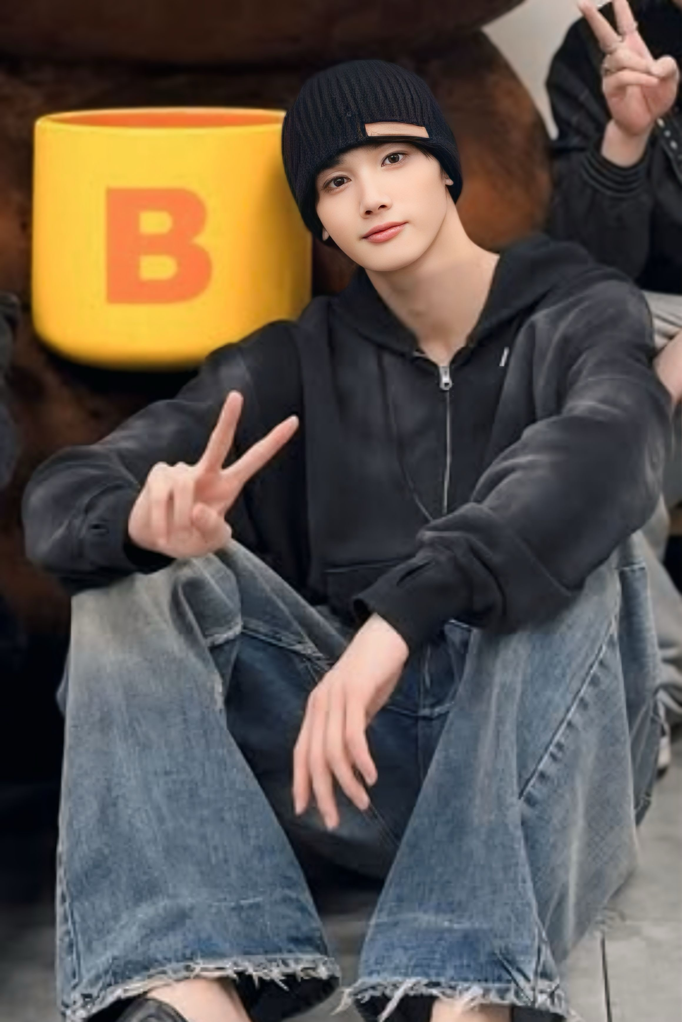 A moment captured by Jo (&TEAM)'s fan