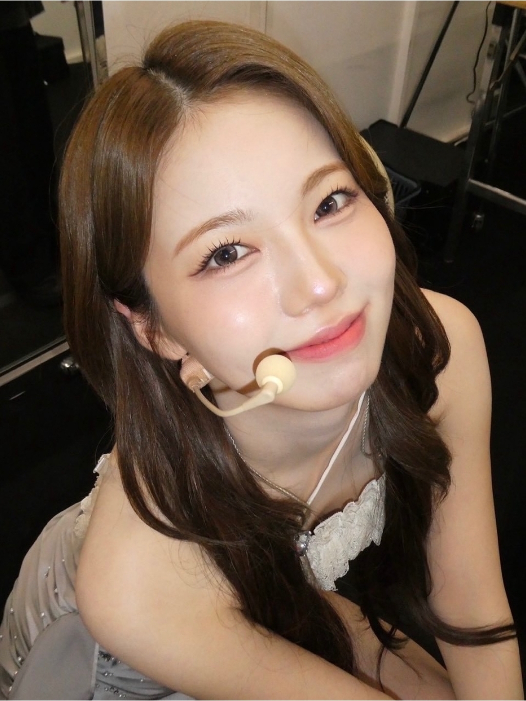 Behind-the-scenes cut of Ayaka (NiziU)