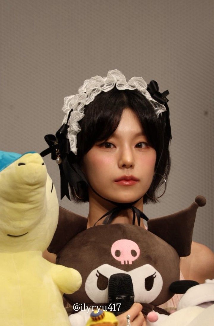 Latest photo of Yeji (ITZY)
