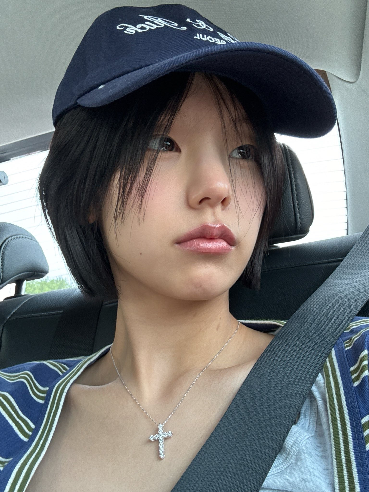 Recent activity shot of Yeji (ITZY)