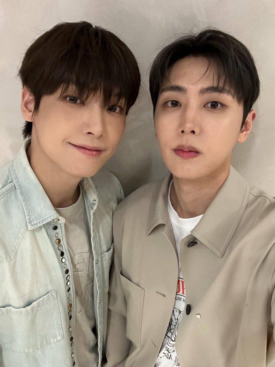 A moment captured by SF9's fan