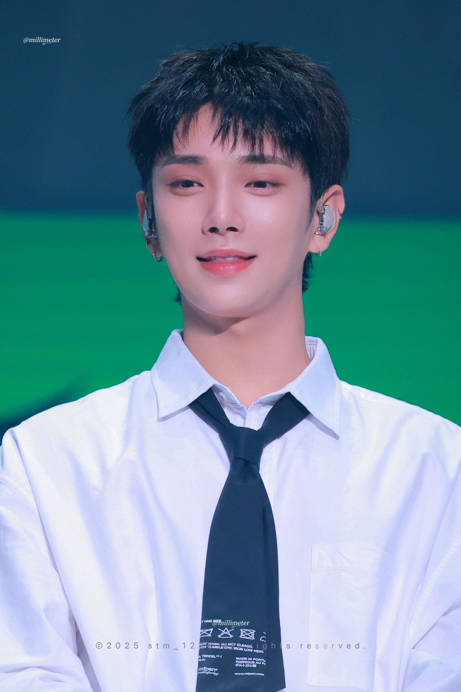 Recent activity shot of Joshua (SEVENTEEN)