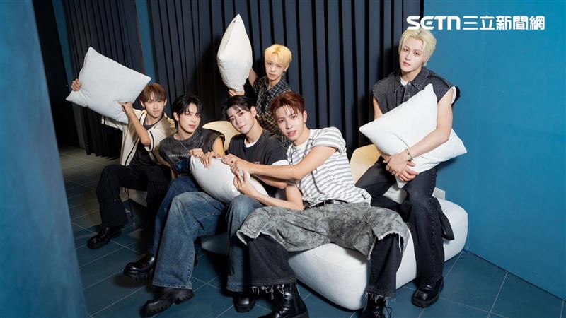 A moment captured by SEVENTOEIGHT's fan