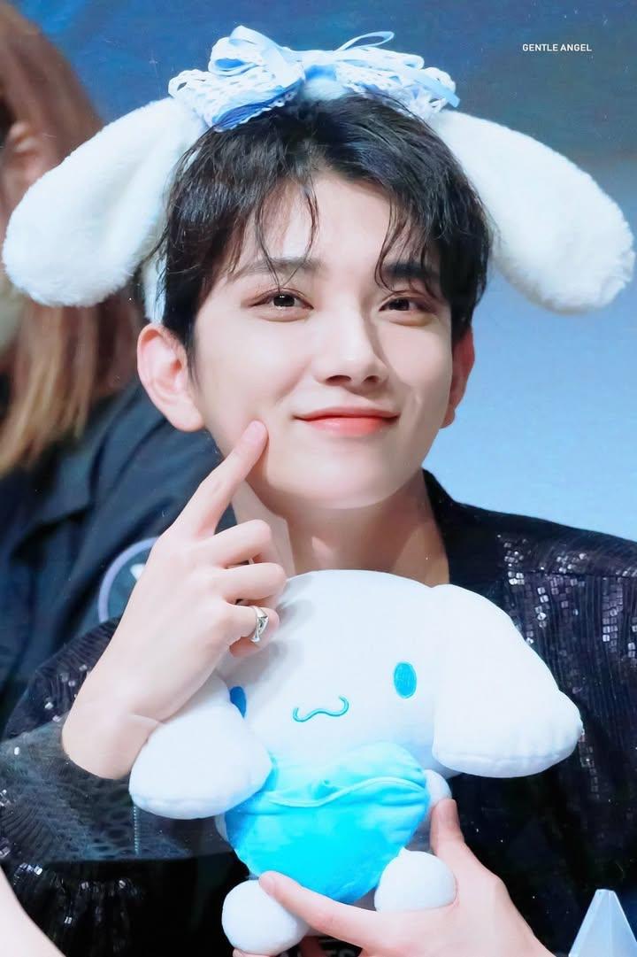 Behind-the-scenes cut of Joshua (SEVENTEEN)