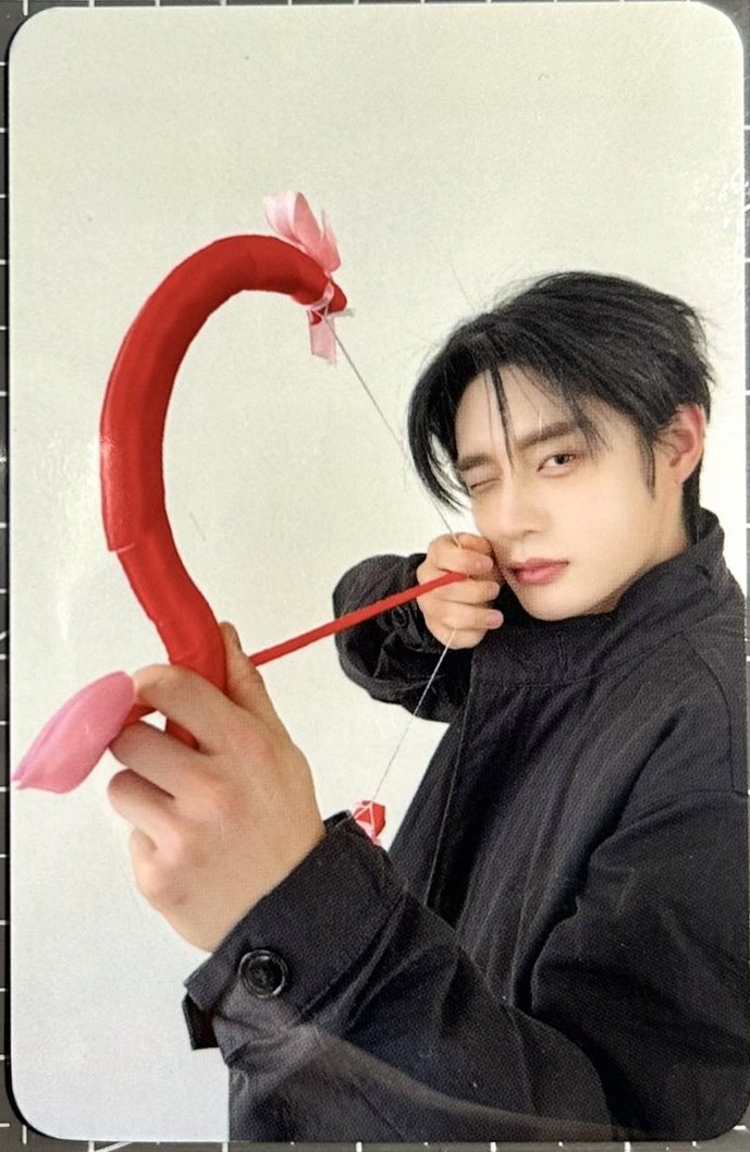 Recent activity shot of Kim Jiwoong (ZEROBASEONE)