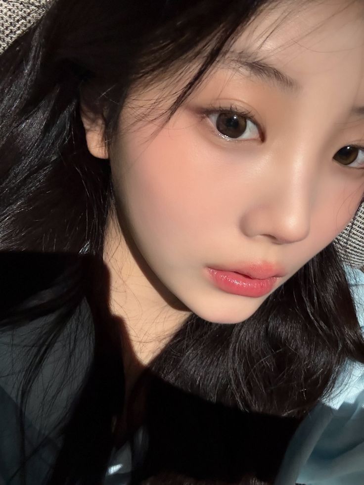 Recent activity shot of Wonhee (ILLIT)
