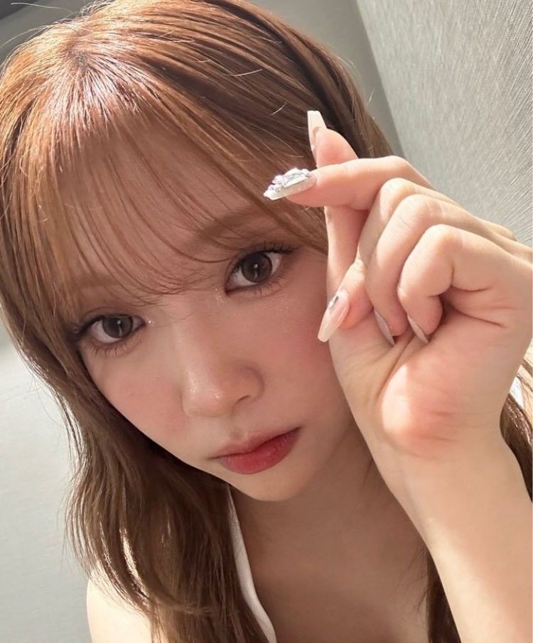 Latest photo of Mayuka (NiziU)