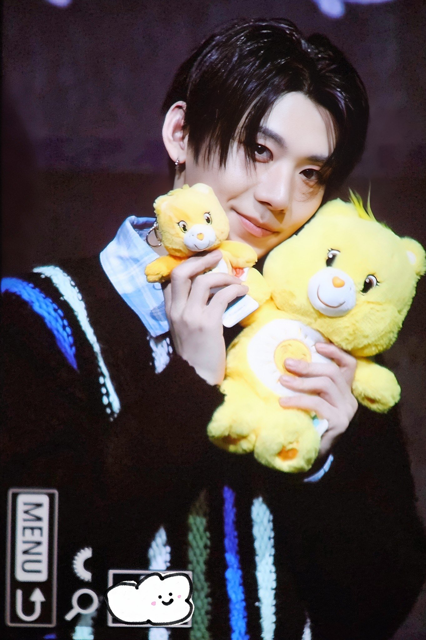 A moment captured by Park Han (AHOF)'s fan