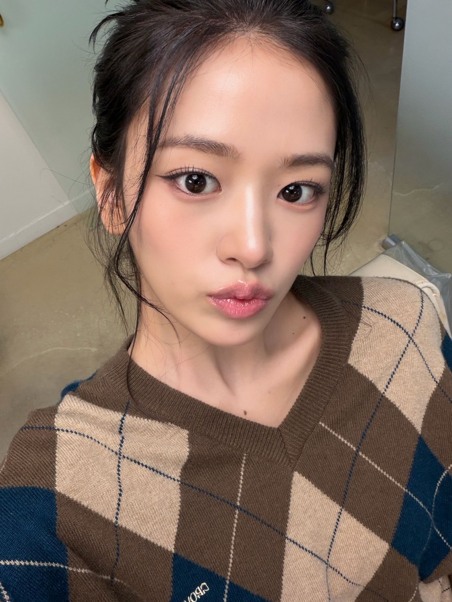 IZ*ONEの舞台裏ショット