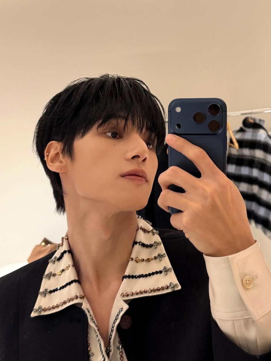 Recent activity shot of Wooyoung (ATEEZ)