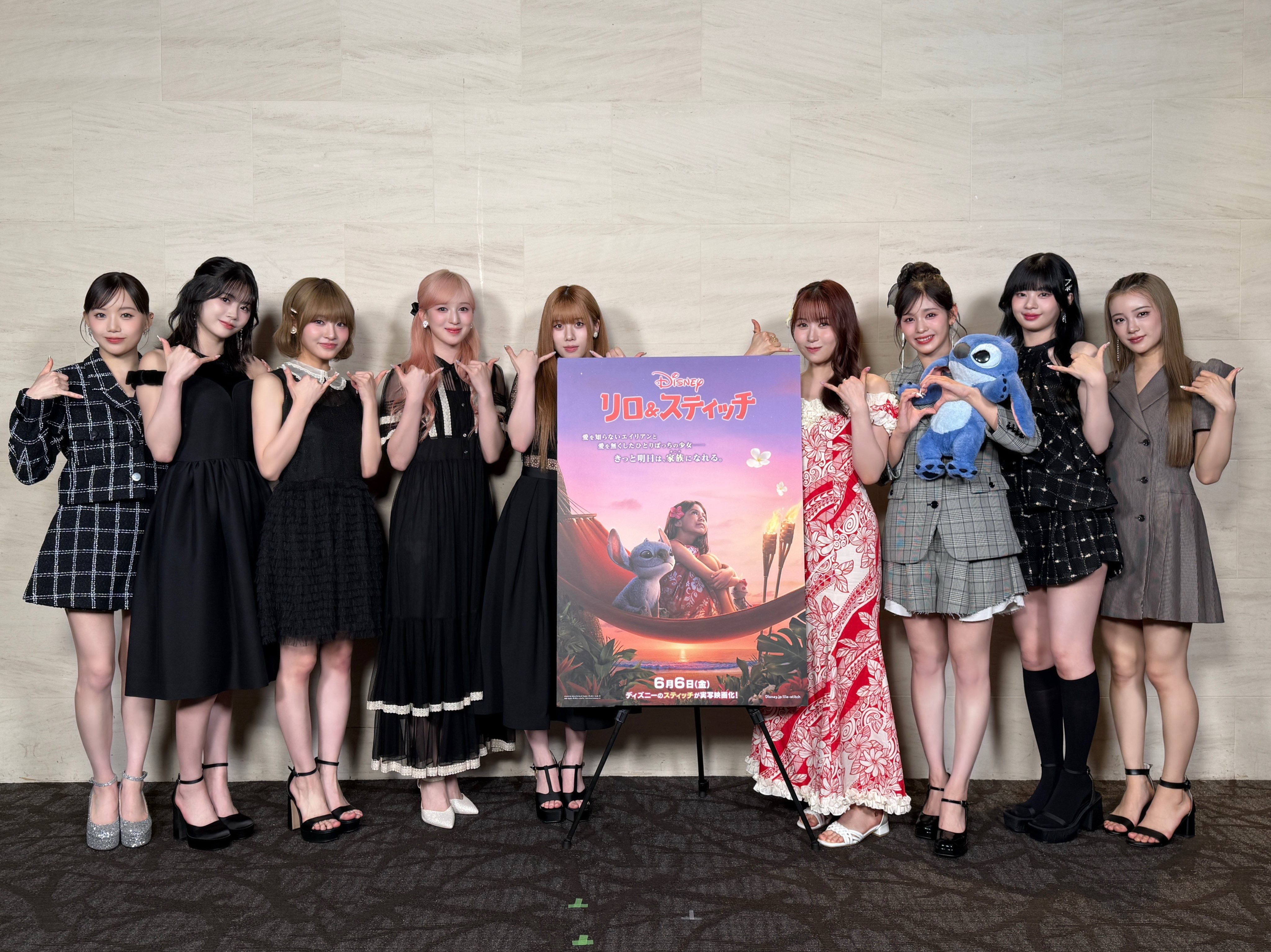 A moment captured by ME:I's fan