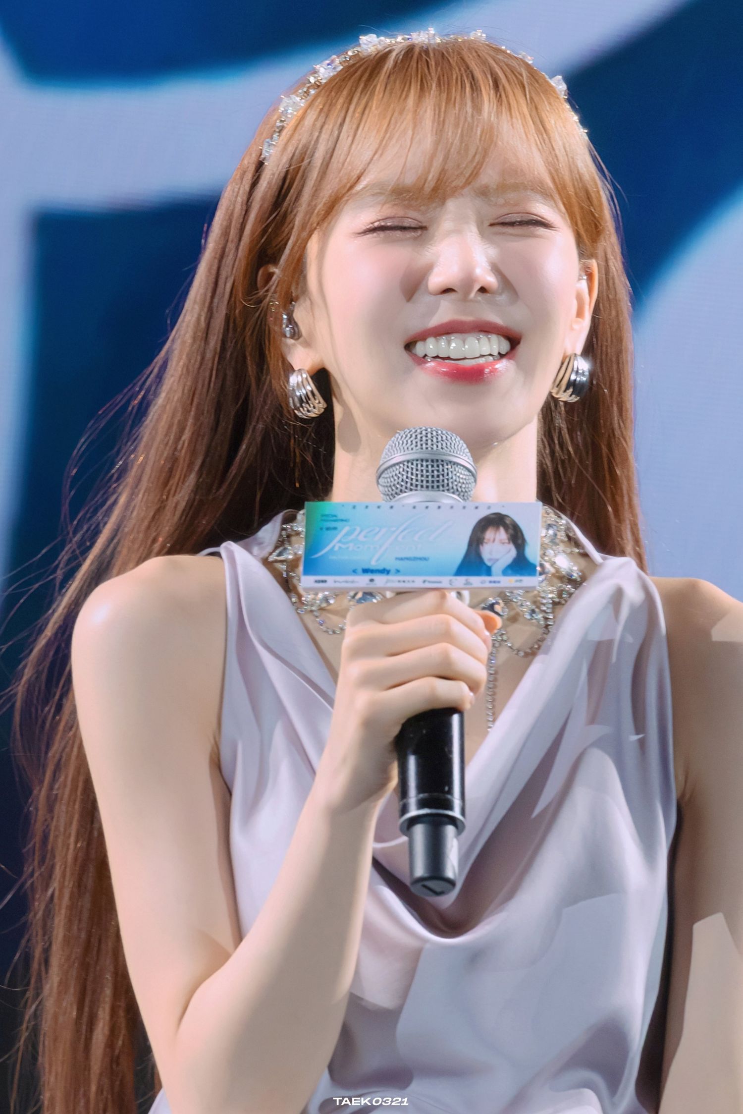 A moment captured by Wendy (Red Velvet)'s fan