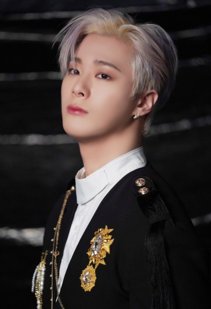 Latest photo of Moonbin (ASTRO)