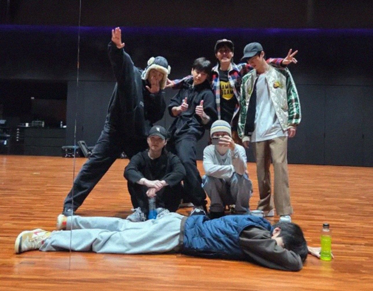 Behind-the-scenes cut of BTS