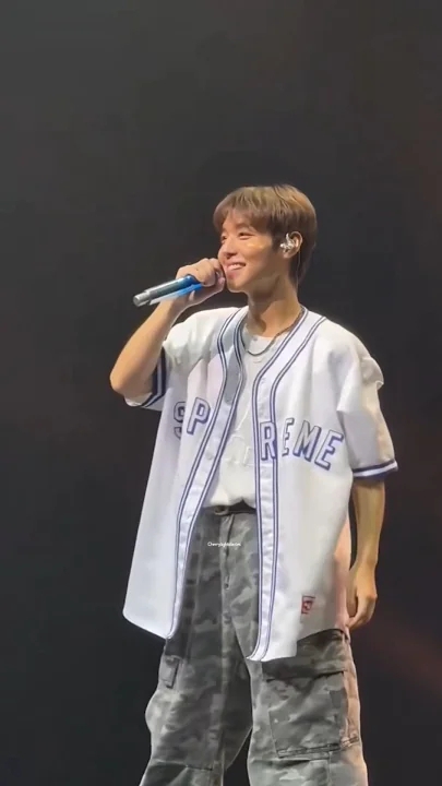 The most beloved wallpaper among Park Jihoon's fans
