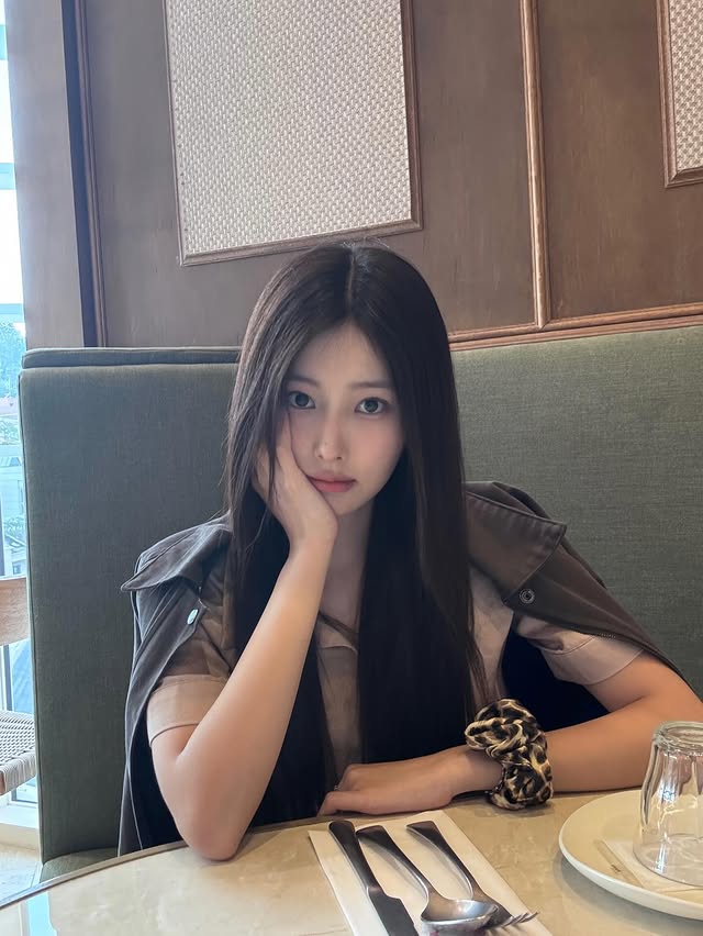 Latest photo of Kang Hyewon
