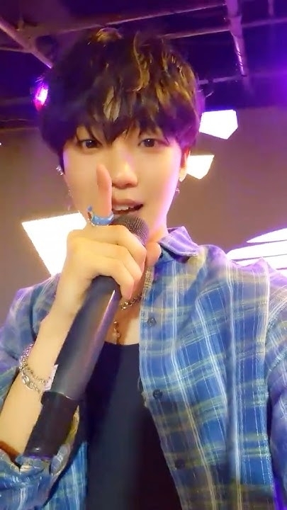 Behind-the-scenes cut of Lim Youngmin