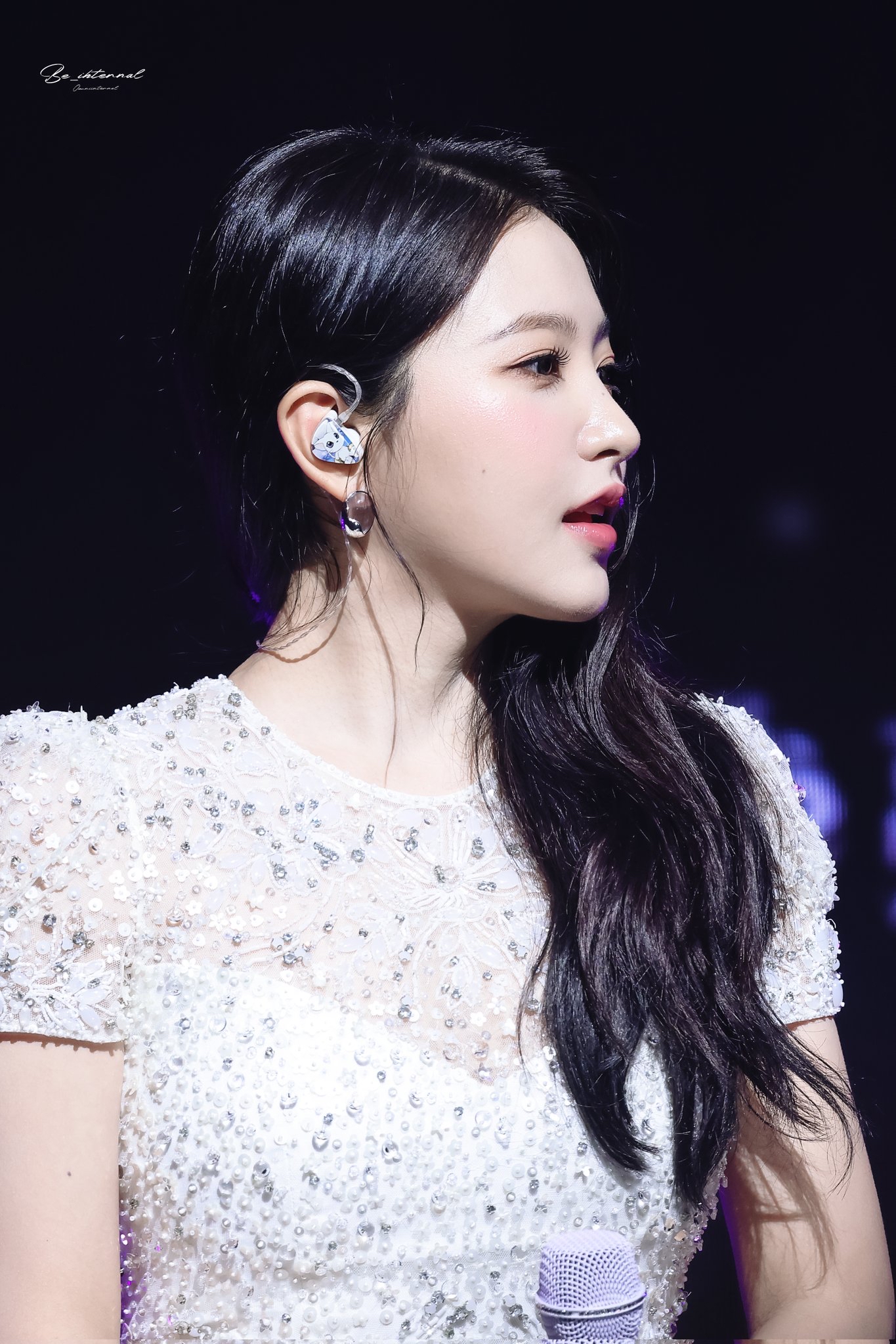 Behind-the-scenes cut of Yeri (Red Velvet)