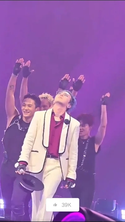 Fan-made special wallpaper for G-DRAGON (BIGBANG)