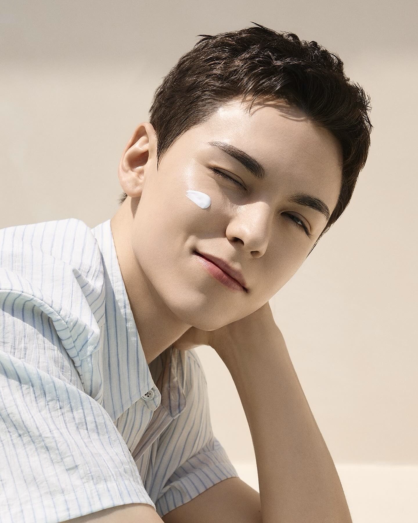 Recent activity shot of Vernon (SEVENTEEN)