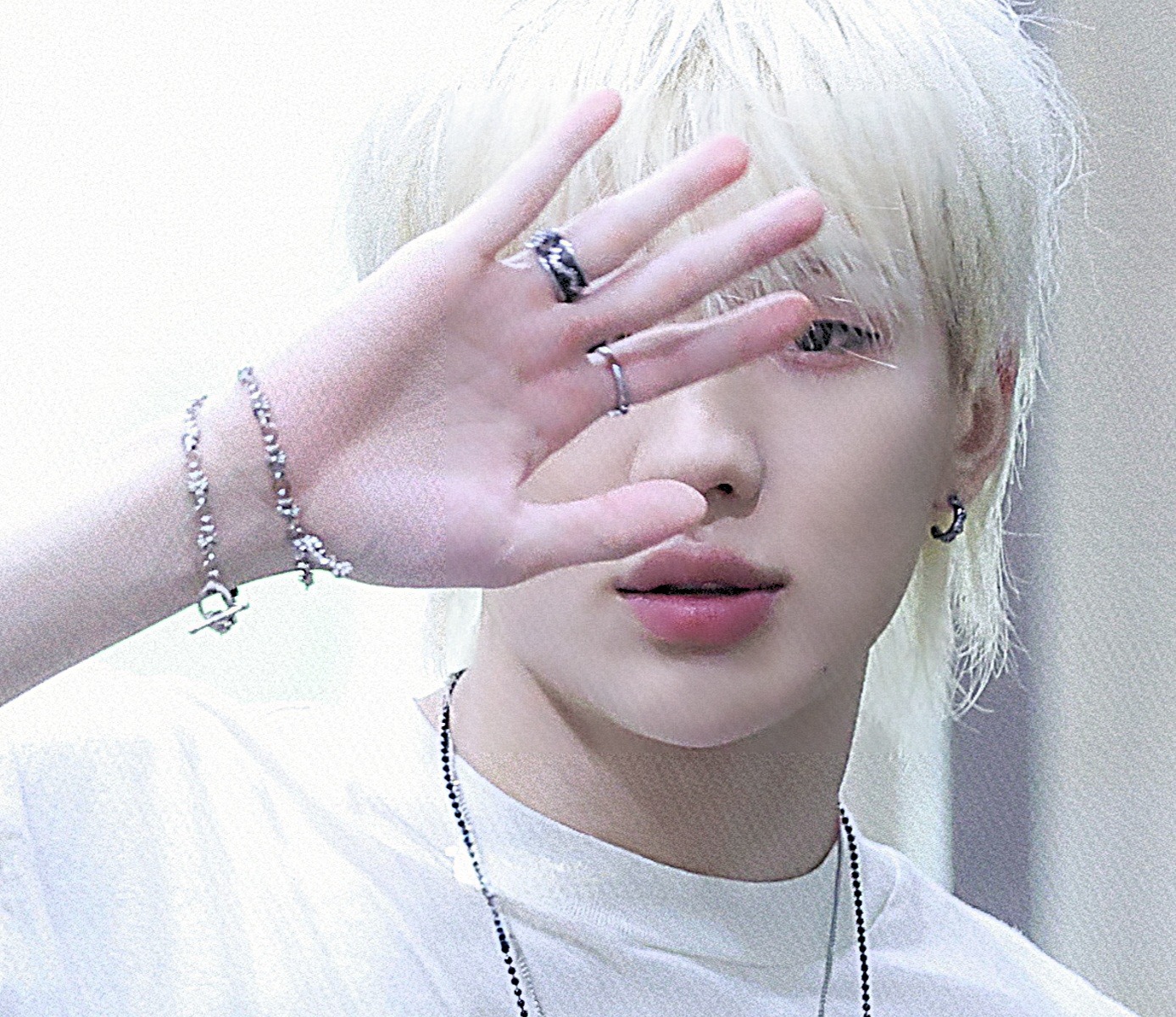 Latest photo of Junhyeok (TNX)