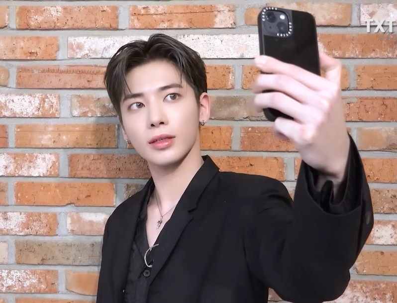 太顯 (TOMORROW X TOGETHER)的最新活動照片