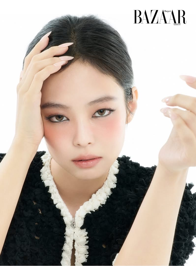 A moment captured by Jennie (BLACKPINK)'s fan