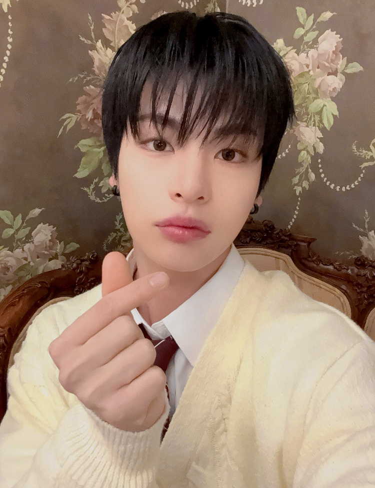 Recent activity shot of Yechan (Xikers)