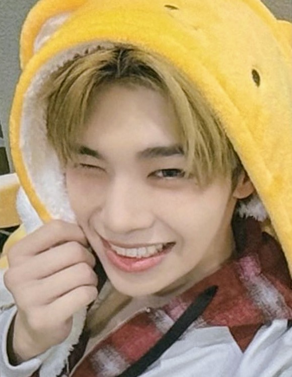 Behind-the-scenes cut of Kim Taerae (ZEROBASEONE)