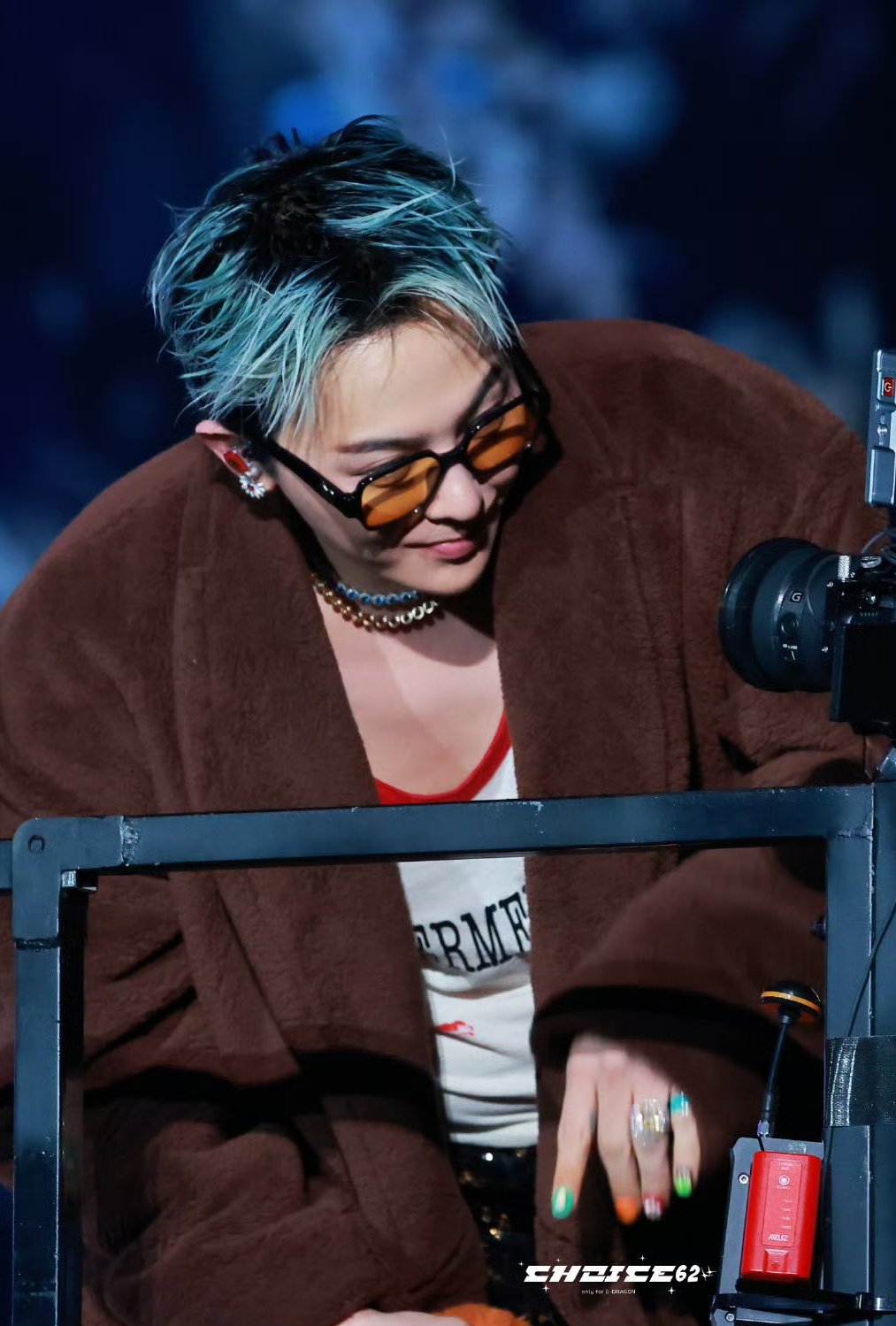 Foto aktivitas terbaru G-DRAGON (BIGBANG)