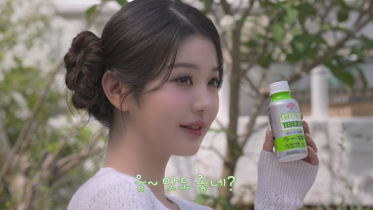 Behind-the-scenes cut of Jang Wonyoung (IVE)