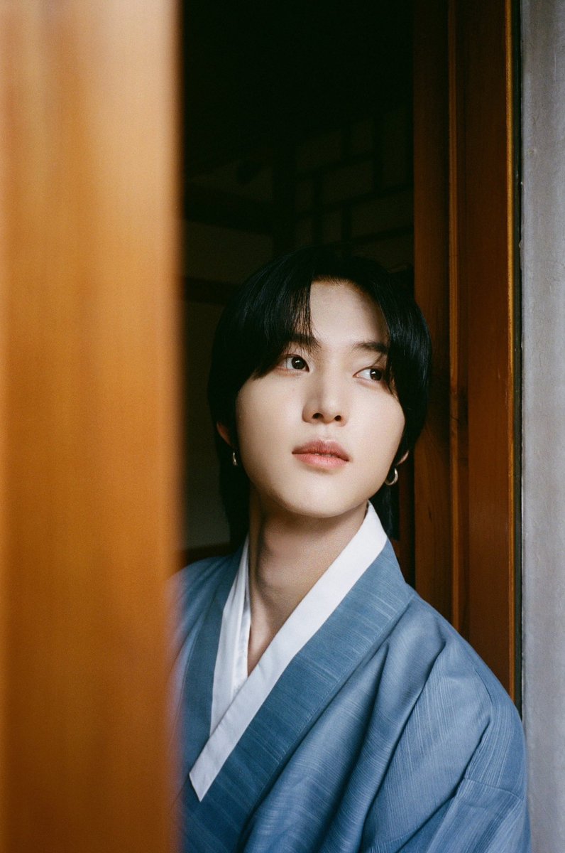 TNX의 비하인드 컷