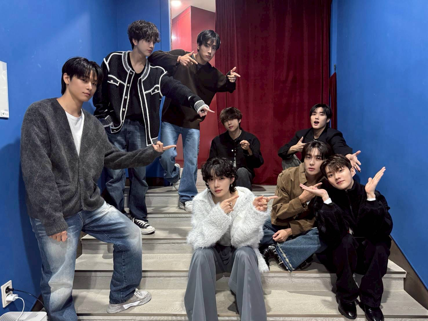 더보이즈의 비하인드 컷